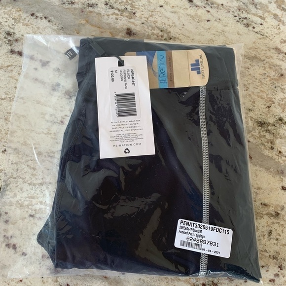 P.E NATION Forward Pass Leggings - Picture 8 of 8